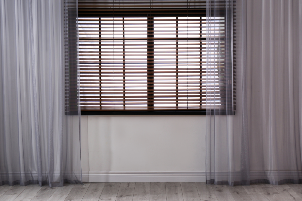 Cortinas y Persianas