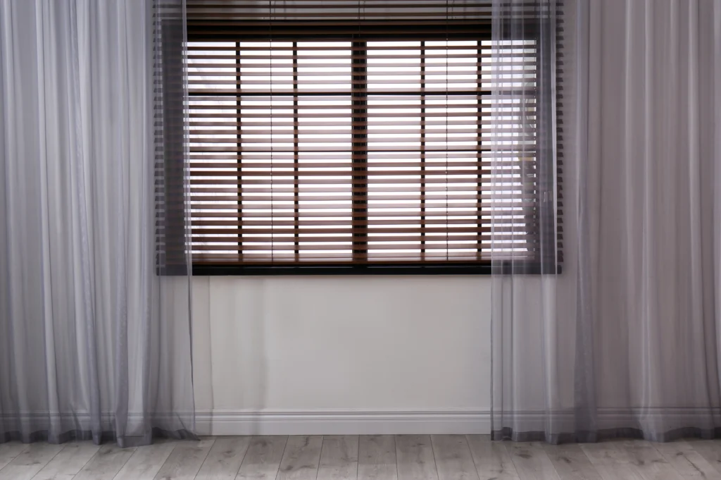 Cortinas y Persianas